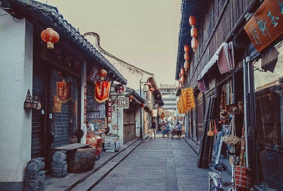 逃离整洁房屋